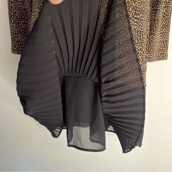 NWOT Michael Kors Drop Hem Leopard Long Sleeve Dress Pleated Stretchy Size XS - Picture 5 of 11
